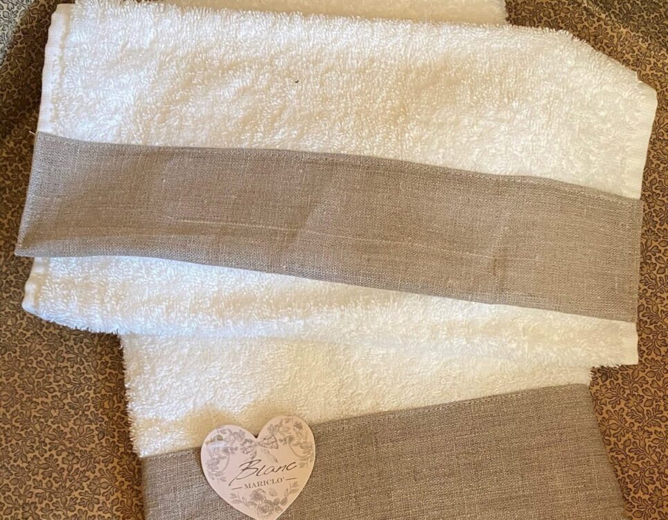 serviette lin taupe coeur