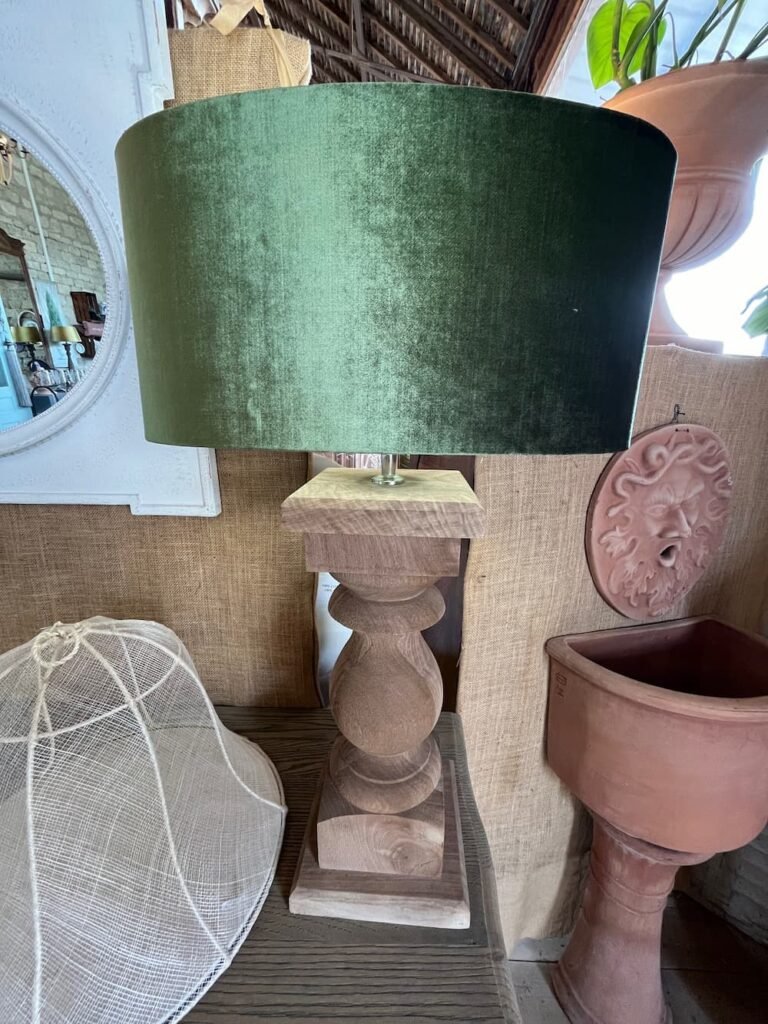 LAMPE BOIS TOURNÉ ABAT-JOUR VERT