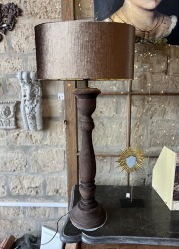 LAMPE BOIS TOURNÉ  CHOCOLAT ABAT-JOUR VELOURS TAUPE