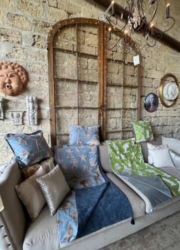 MISE EN SCENE PLAID CIRCUS