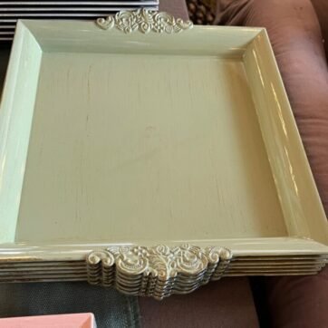 Plateau carré vert amande